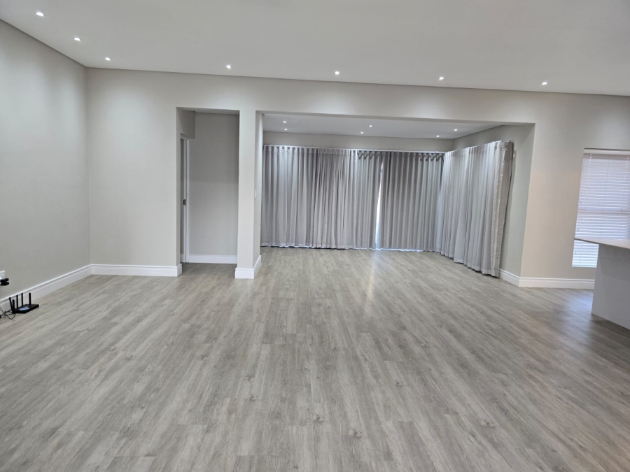 3 Bedroom Property for Sale in Aan de Wijnlanden Western Cape
